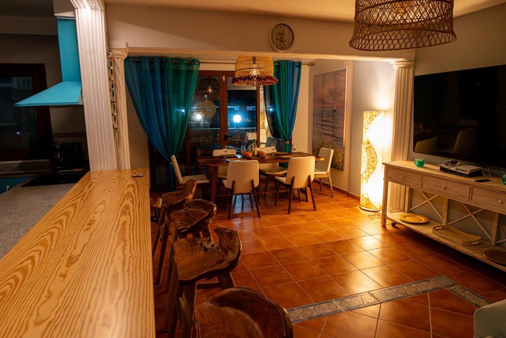 Villa Oceana - Cliffside Retreat 科斯塔德安提瓜 外观 照片