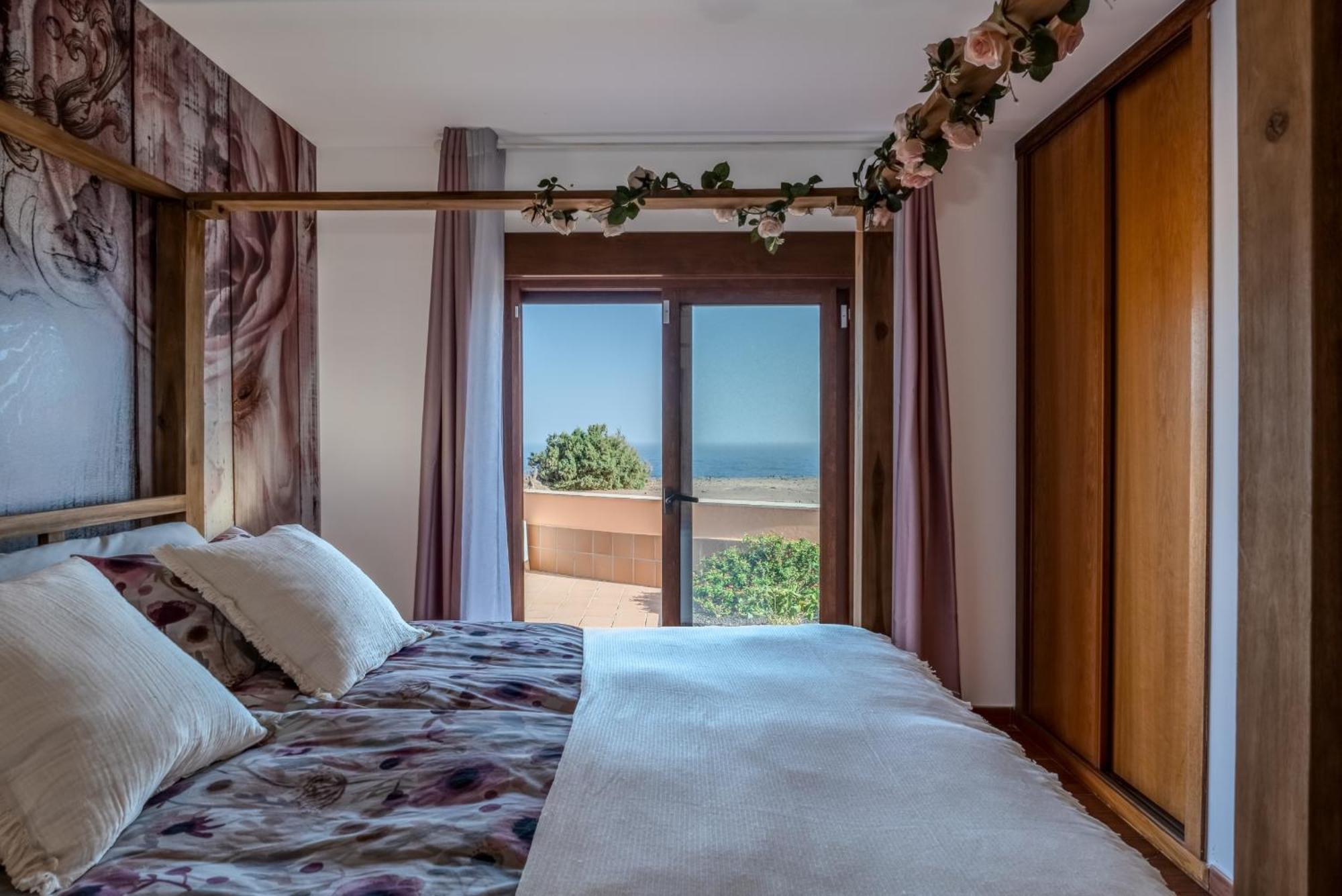 Villa Oceana - Cliffside Retreat 科斯塔德安提瓜 外观 照片